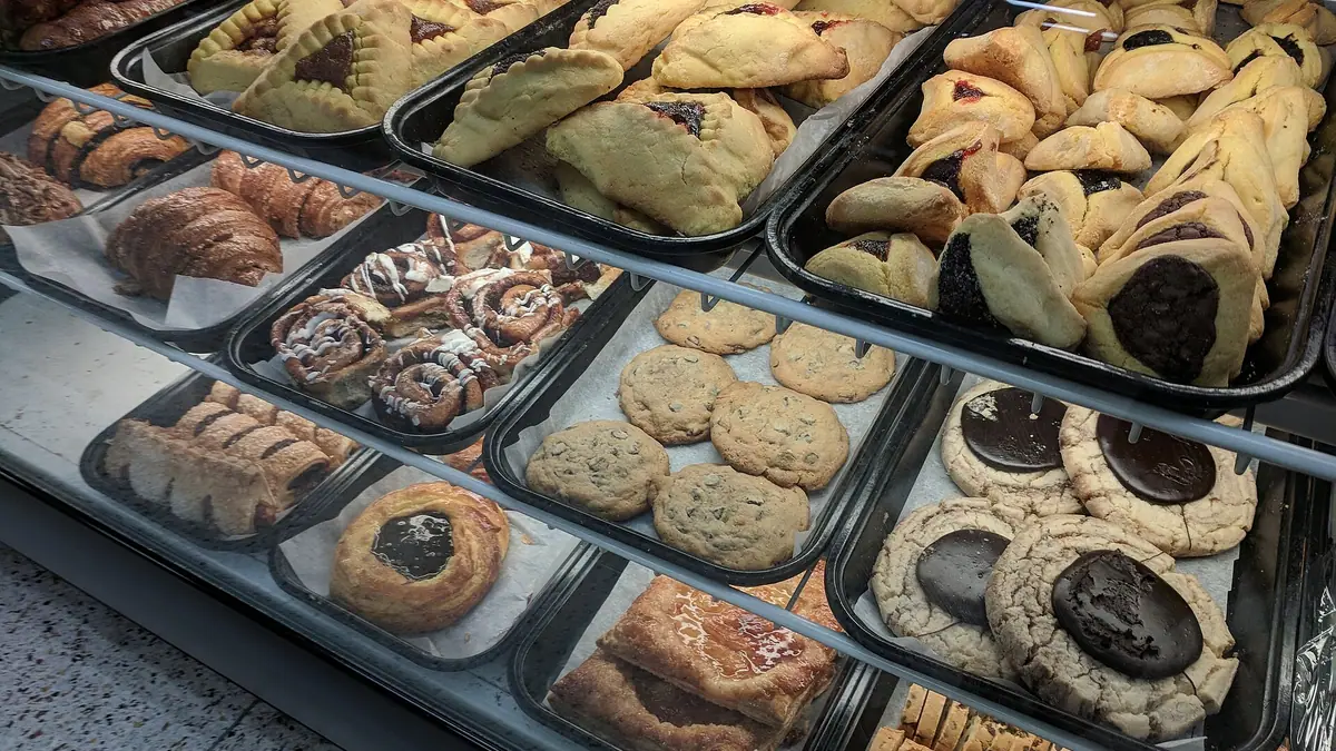 The Almond Thief – bakery in Dartington, Totnes